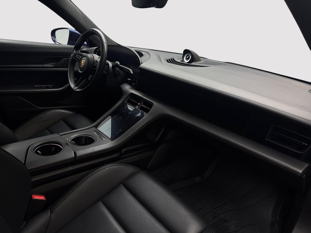 Porsche Taycan GTS Premium Package 2023 à Laval, Québec - 27 - w1024h768px