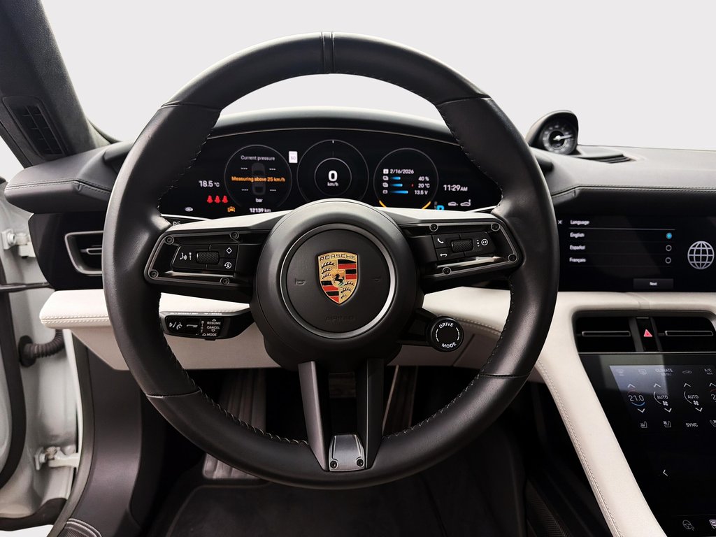 2023 Porsche Taycan Turbo S Tech Package in Laval, Quebec - 16 - w1024h768px