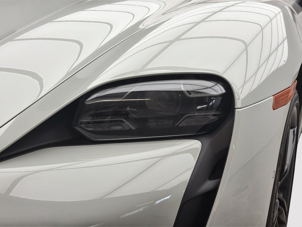 2023 Porsche Taycan Turbo S Tech Package in Laval, Quebec - 9 - w1024h768px