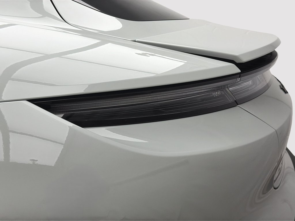 2023 Porsche Taycan Turbo S Tech Package in Laval, Quebec - 10 - w1024h768px