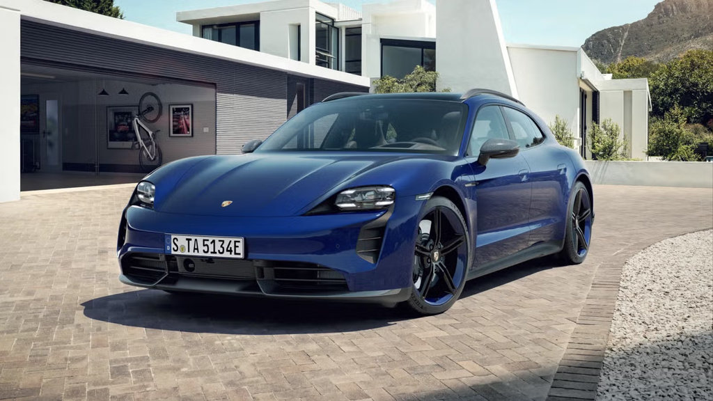 2024 Porsche Taycan GTS Sport Turismo AWD in Laval, Quebec - 1 - w1024h768px