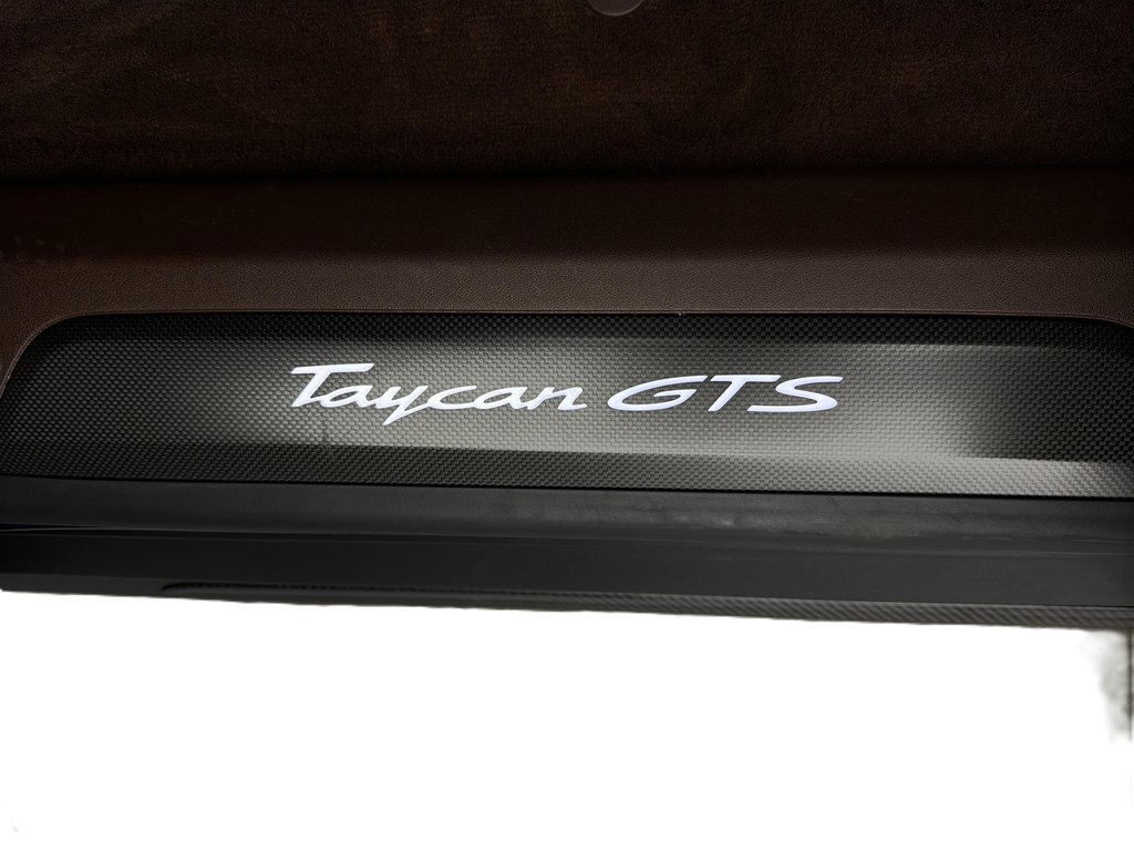 Porsche Taycan GTS Sport Turismo AWD 2024 à Laval, Québec - 31 - w1024h768px