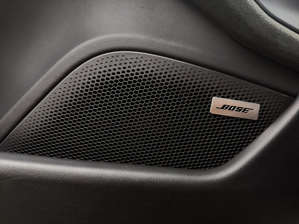 Porsche Taycan GTS **GTS Interior Package** 2024 à Laval, Québec - 31 - w1024h768px