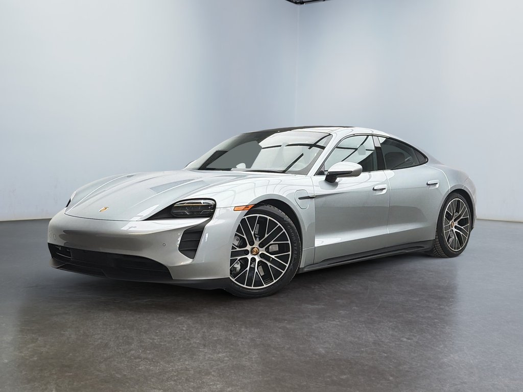 Porsche Taycan GTS **GTS Interior Package** 2024 à Laval, Québec - 1 - w1024h768px