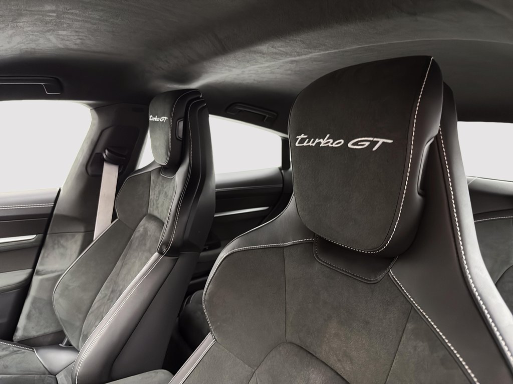 2025 Porsche Taycan Turbo GT *Rare* Up to 1019hp in Laval, Quebec - 28 - w1024h768px