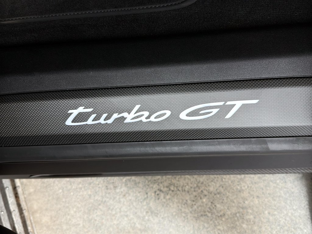 2025 Porsche Taycan Turbo GT *Rare* Up to 1019hp in Laval, Quebec - 34 - w1024h768px
