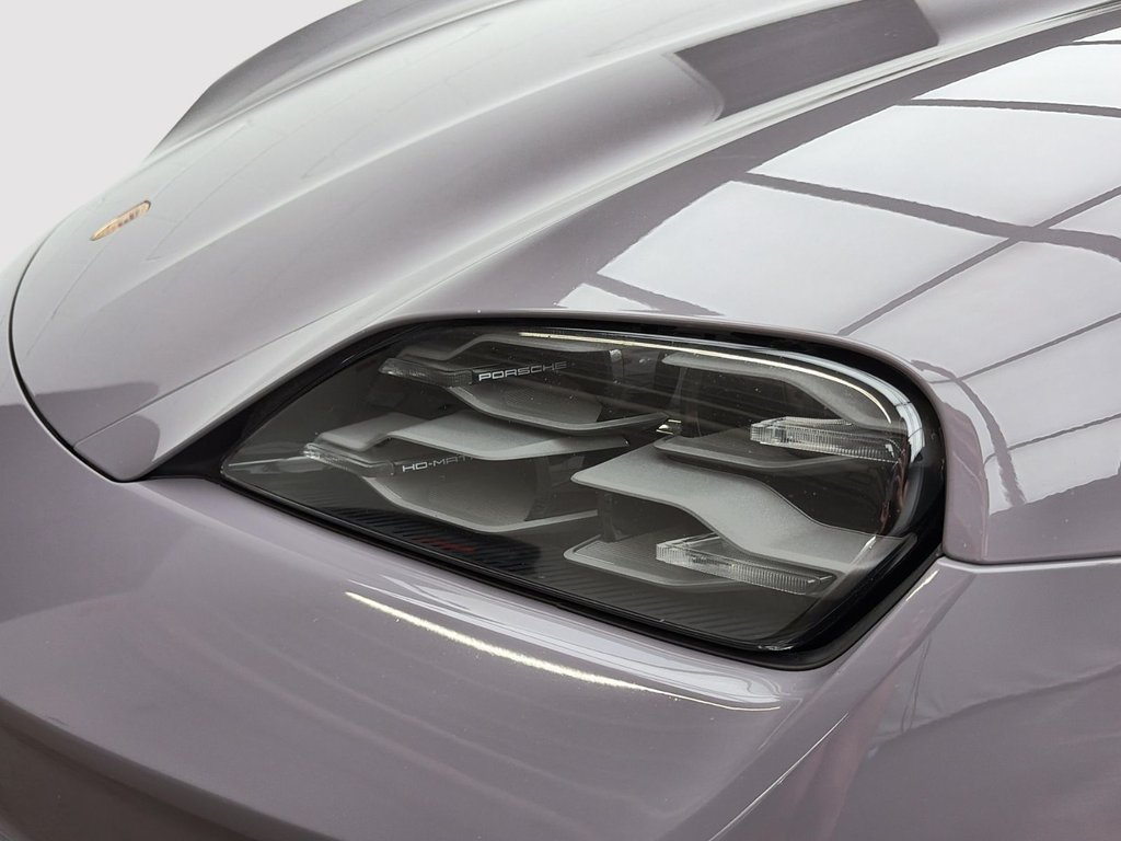2025 Porsche Taycan 4S in Laval, Quebec - 13 - w1024h768px