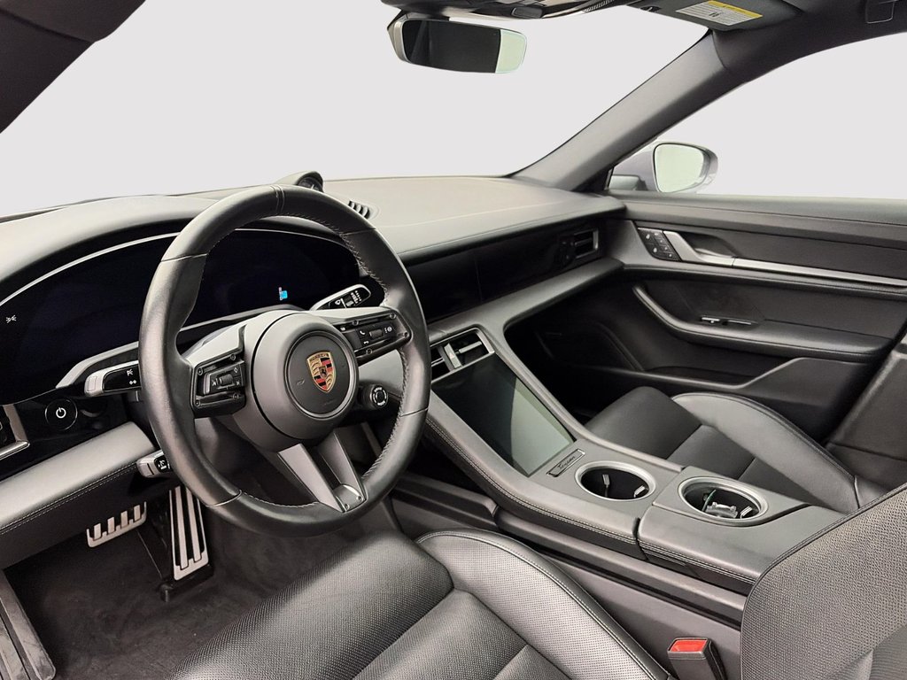 2025 Porsche Taycan 4S in Laval, Quebec - 28 - w1024h768px
