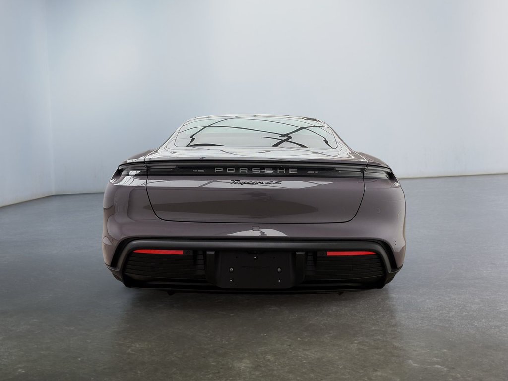 2025 Porsche Taycan 4S in Laval, Quebec - 6 - w1024h768px
