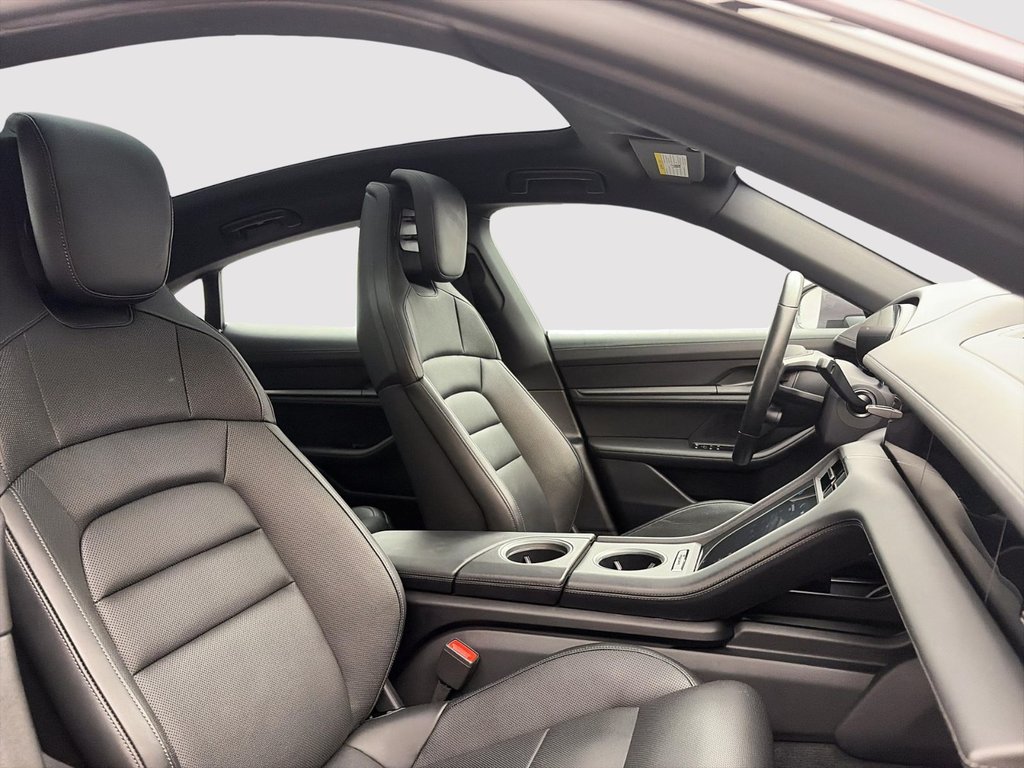 2025 Porsche Taycan 4S in Laval, Quebec - 29 - w1024h768px