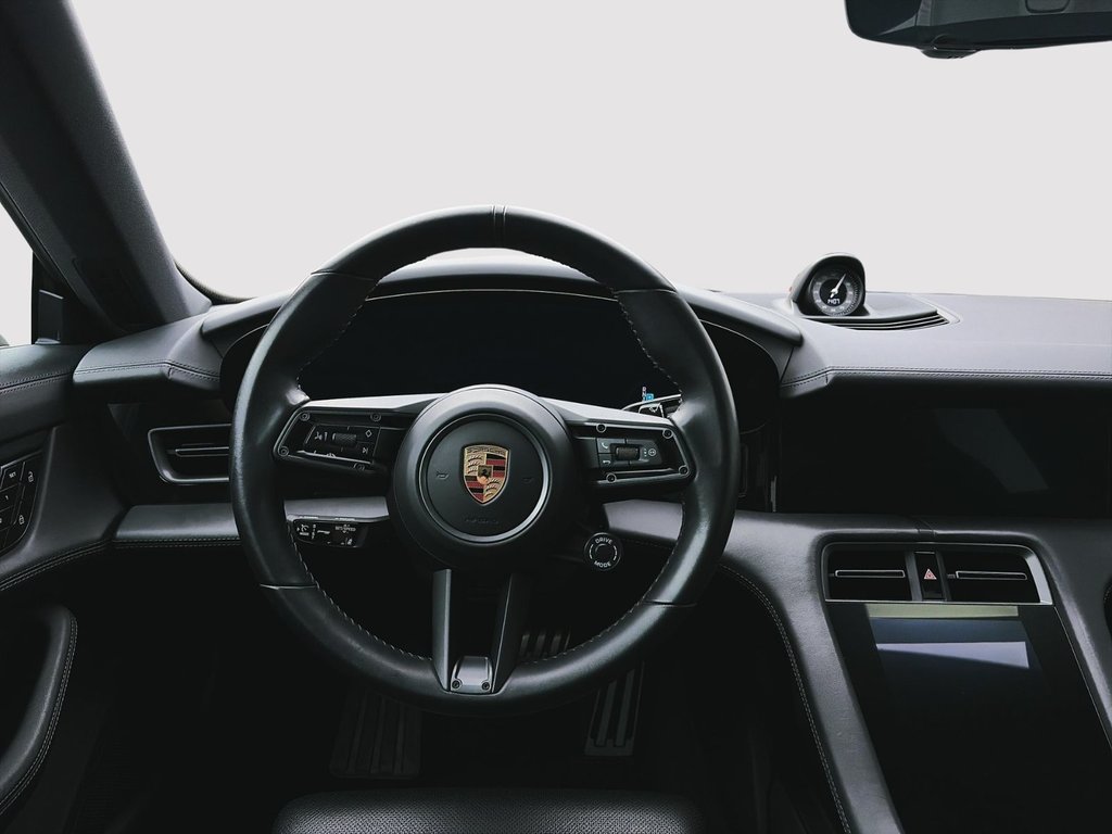2025 Porsche Taycan 4S in Laval, Quebec - 4 - w1024h768px