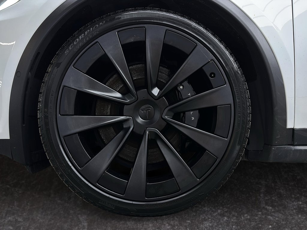 2022 Tesla Model X AWD in Laval, Quebec - 9 - w1024h768px