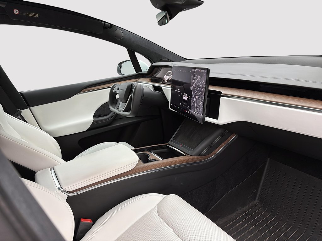 2022 Tesla Model X AWD in Laval, Quebec - 23 - w1024h768px