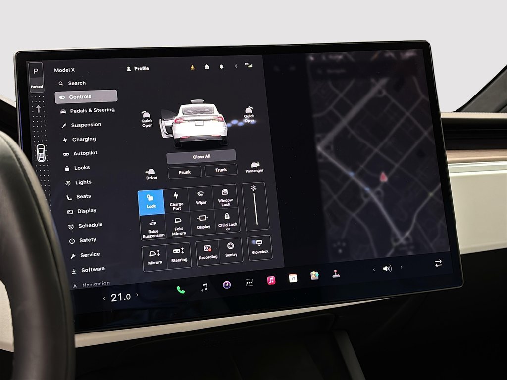 2022 Tesla Model X AWD in Laval, Quebec - 20 - w1024h768px