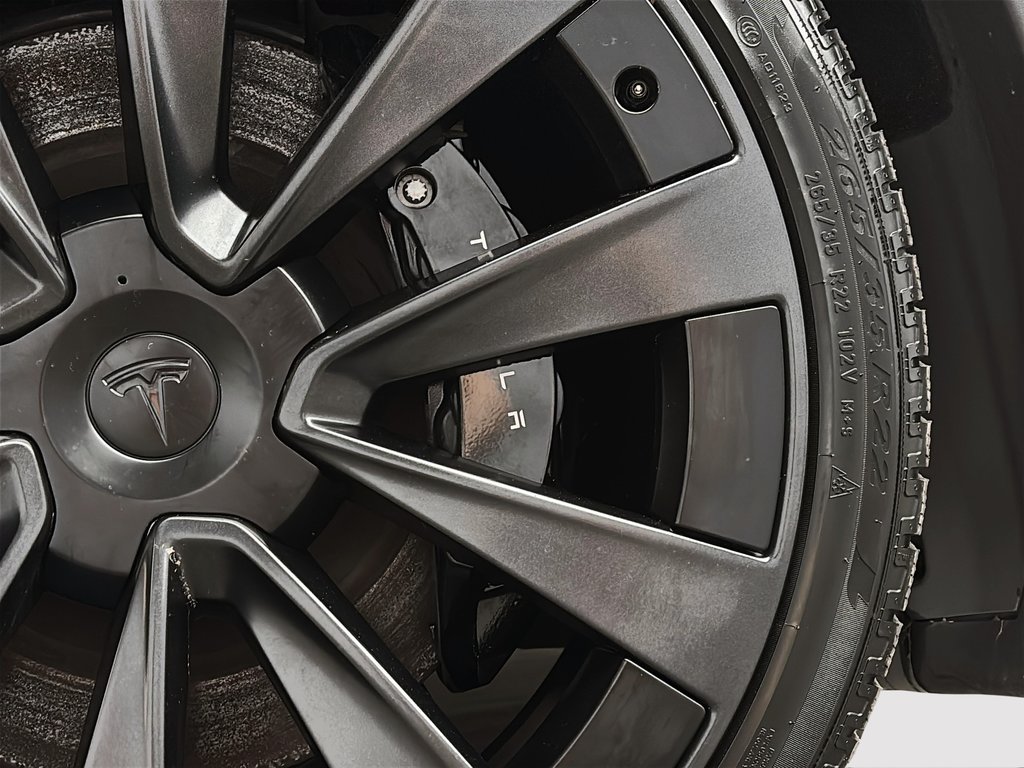 2022 Tesla Model X AWD in Laval, Quebec - 12 - w1024h768px
