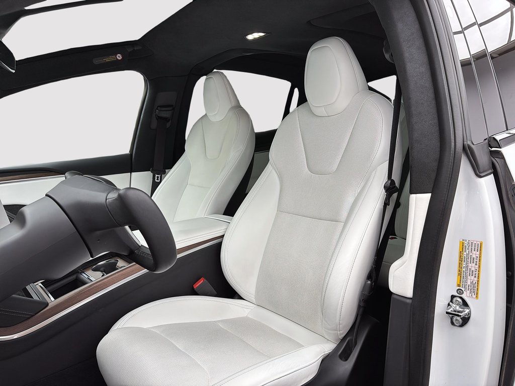 2022 Tesla Model X AWD in Laval, Quebec - 16 - w1024h768px