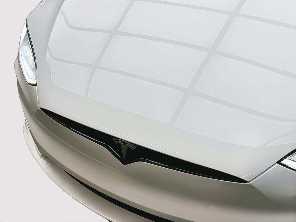 2022 Tesla Model X AWD in Laval, Quebec - 10 - w1024h768px
