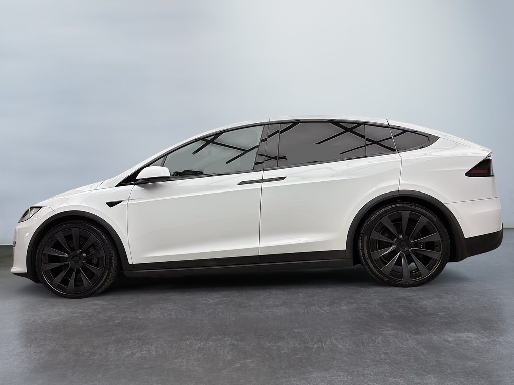 2022 Tesla Model X AWD in Laval, Quebec - 2 - w1024h768px
