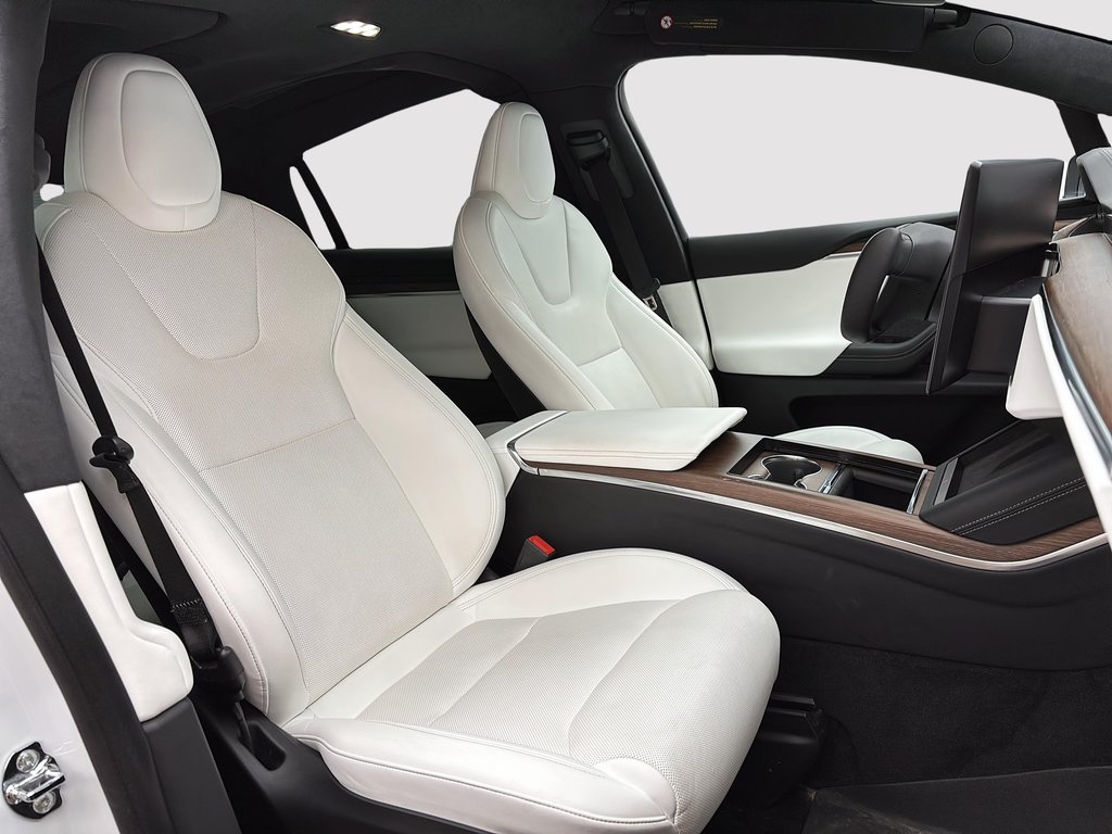 2022 Tesla Model X AWD in Laval, Quebec - 24 - w1024h768px