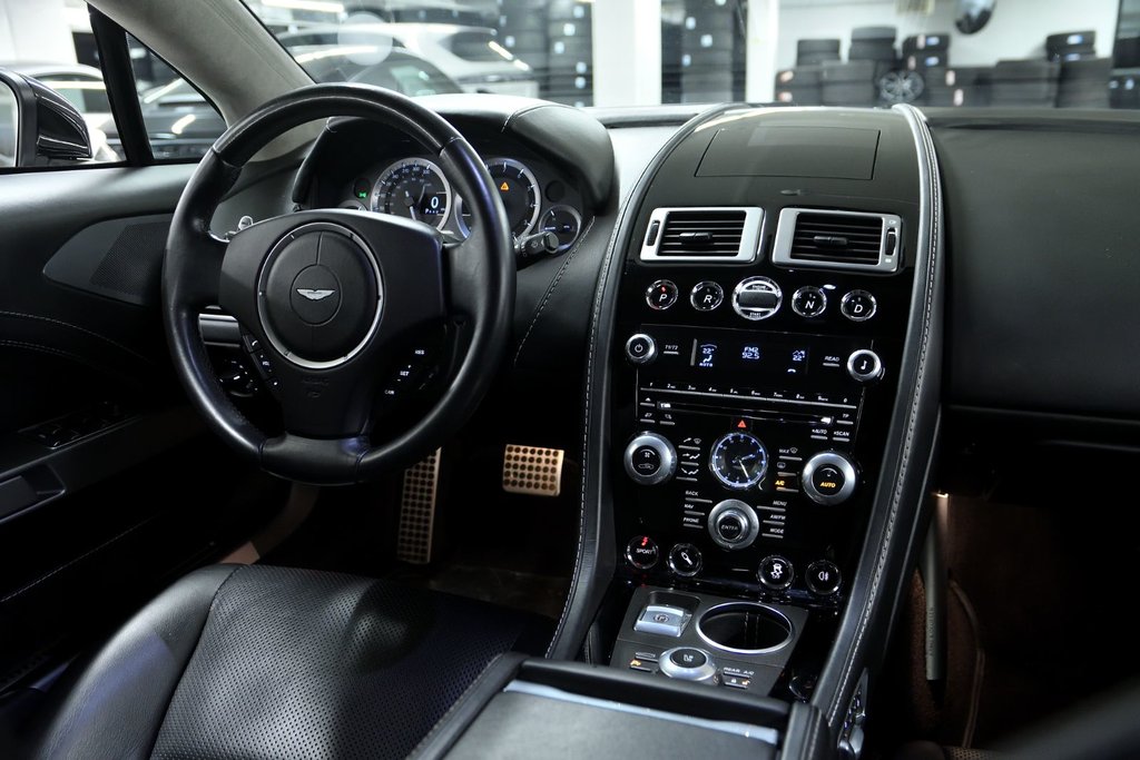 Aston Martin Rapide S  2014 à Laval, Québec - 35 - w1024h768px