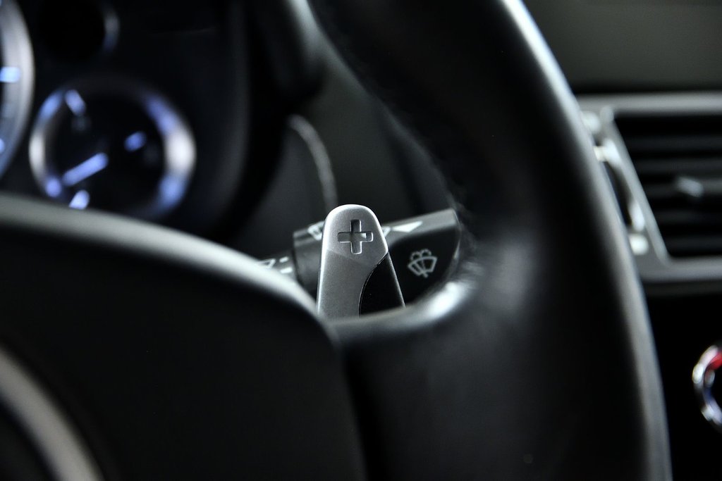 Aston Martin Rapide S  2014 à Laval, Québec - 21 - w1024h768px