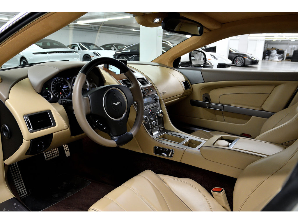 Aston Martin Virage 2+2 Coupe / V12 / Bluetooth 2012 à Laval, Québec - 11 - w1024h768px
