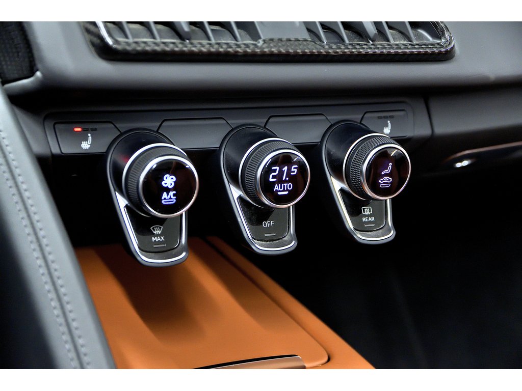 Audi R8 Spyder V10 performance quattro /sièges Sport 18 positions 2020 à Laval, Québec - 26 - w1024h768px