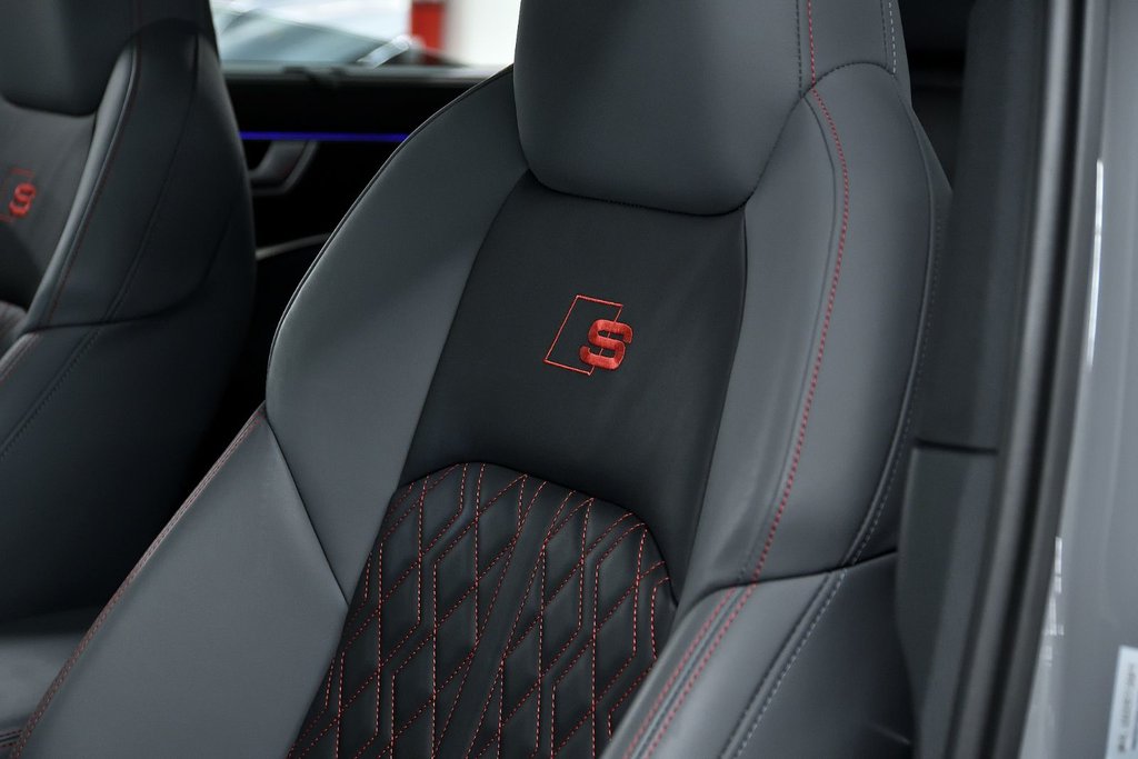 2025 Audi S6 Sedan in Laval, Quebec - 48 - w1024h768px
