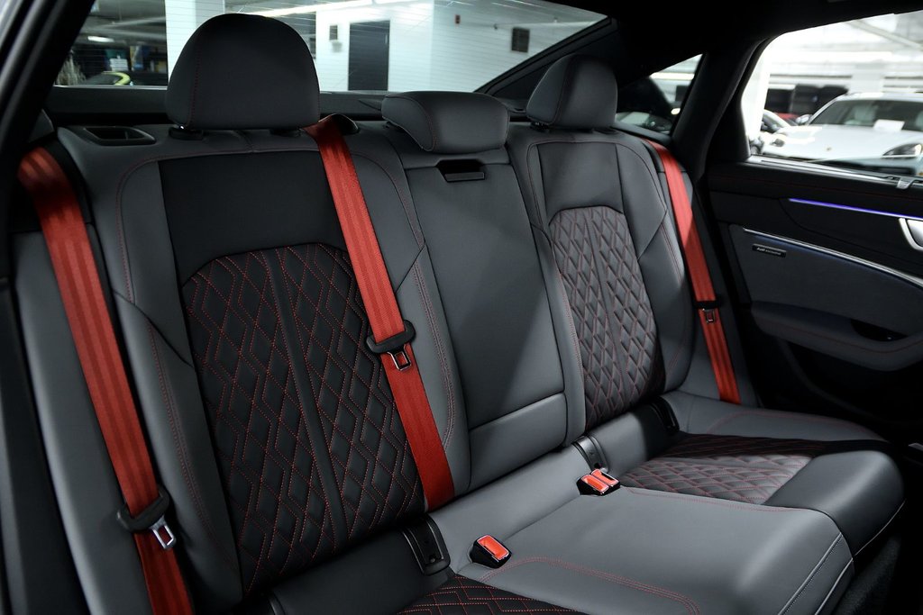 2025 Audi S6 Sedan in Laval, Quebec - 47 - w1024h768px