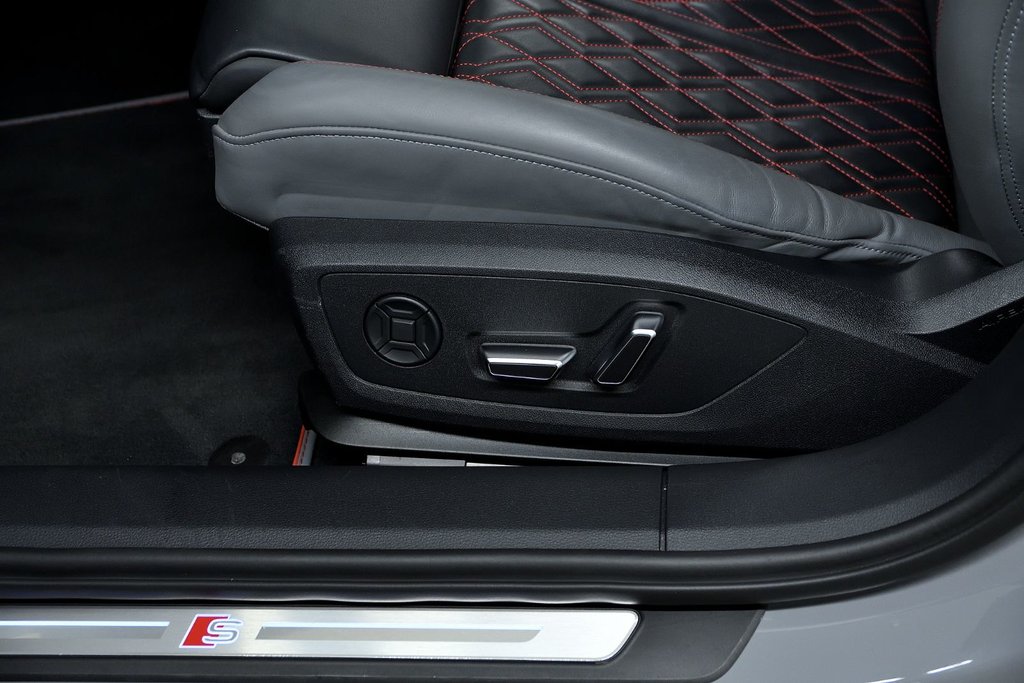 2025 Audi S6 Sedan in Laval, Quebec - 14 - w1024h768px