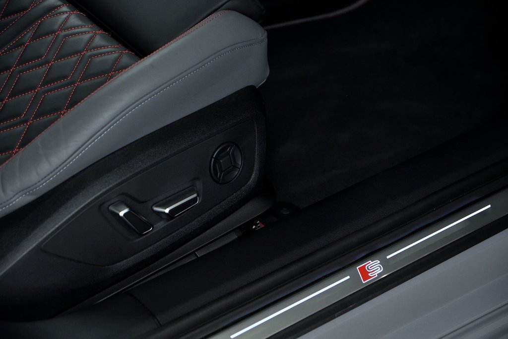 2025 Audi S6 Sedan in Laval, Quebec - 38 - w1024h768px