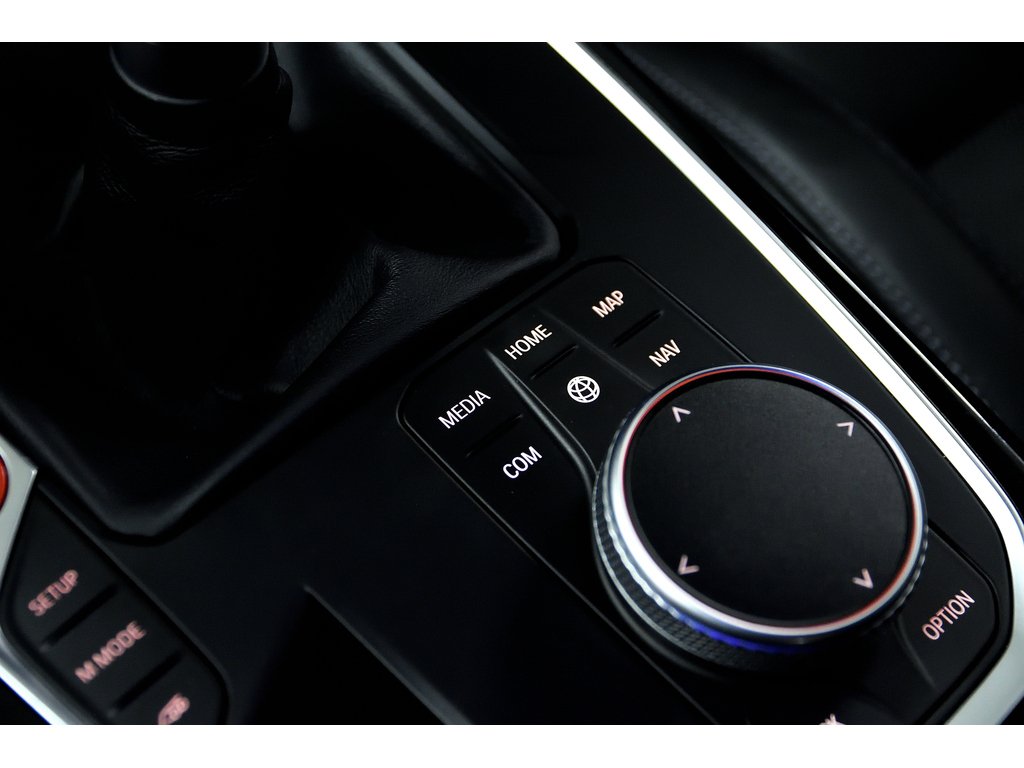 2022 BMW M3 Transmission Manuelle / Pneus neufs / Premium Pack in Laval, Quebec - 32 - w1024h768px