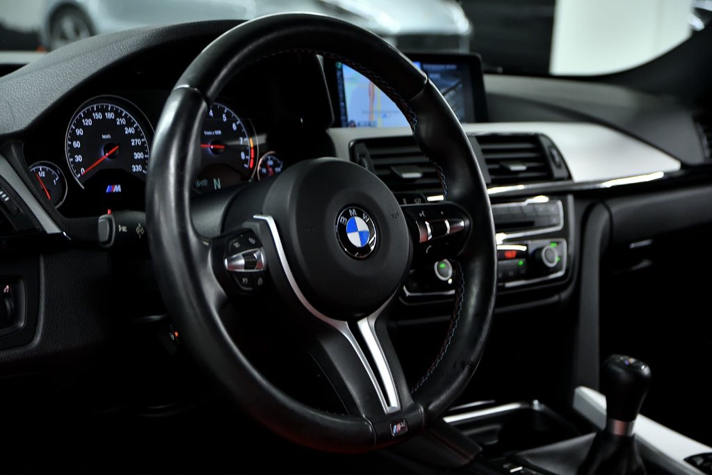 BMW M4  2015 à Laval, Québec - 29 - w1024h768px
