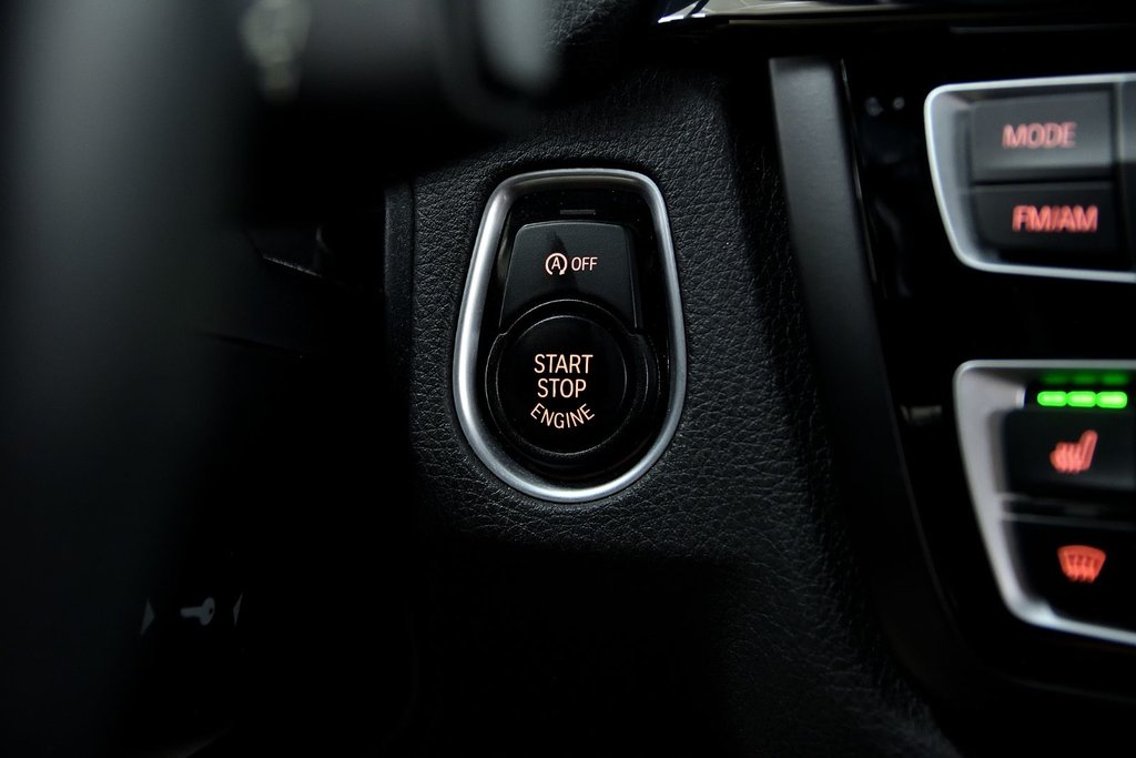 BMW M4  2015 à Laval, Québec - 25 - w1024h768px