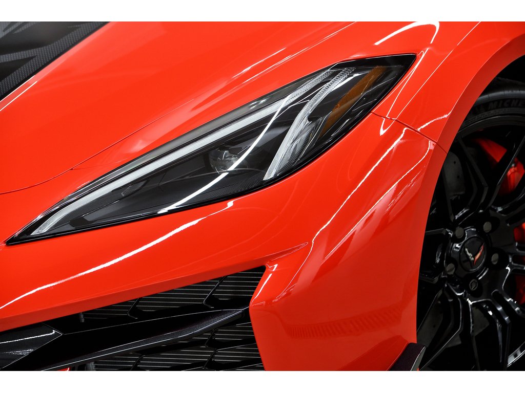 2023 Chevrolet Corvette Z06 C8R 2LZ / Z07 Package / Delivery Milleage in Laval, Quebec - 7 - w1024h768px