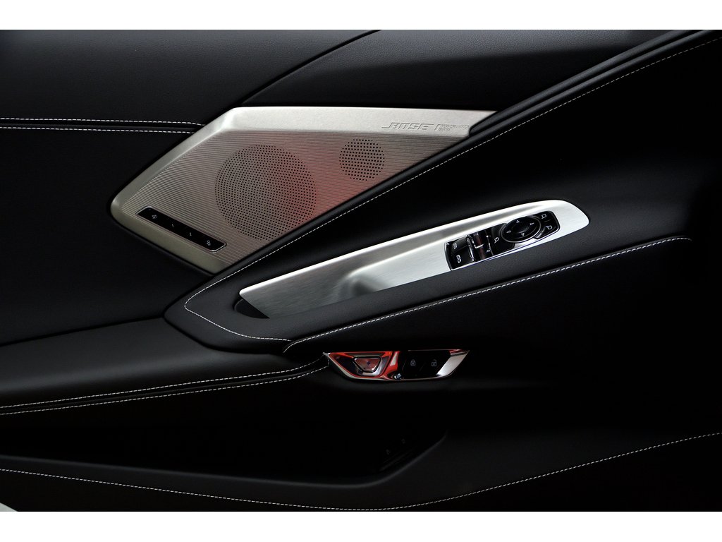 2023 Chevrolet Corvette Z06 C8R 2LZ / Z07 Package / Delivery Milleage in Laval, Quebec - 35 - w1024h768px