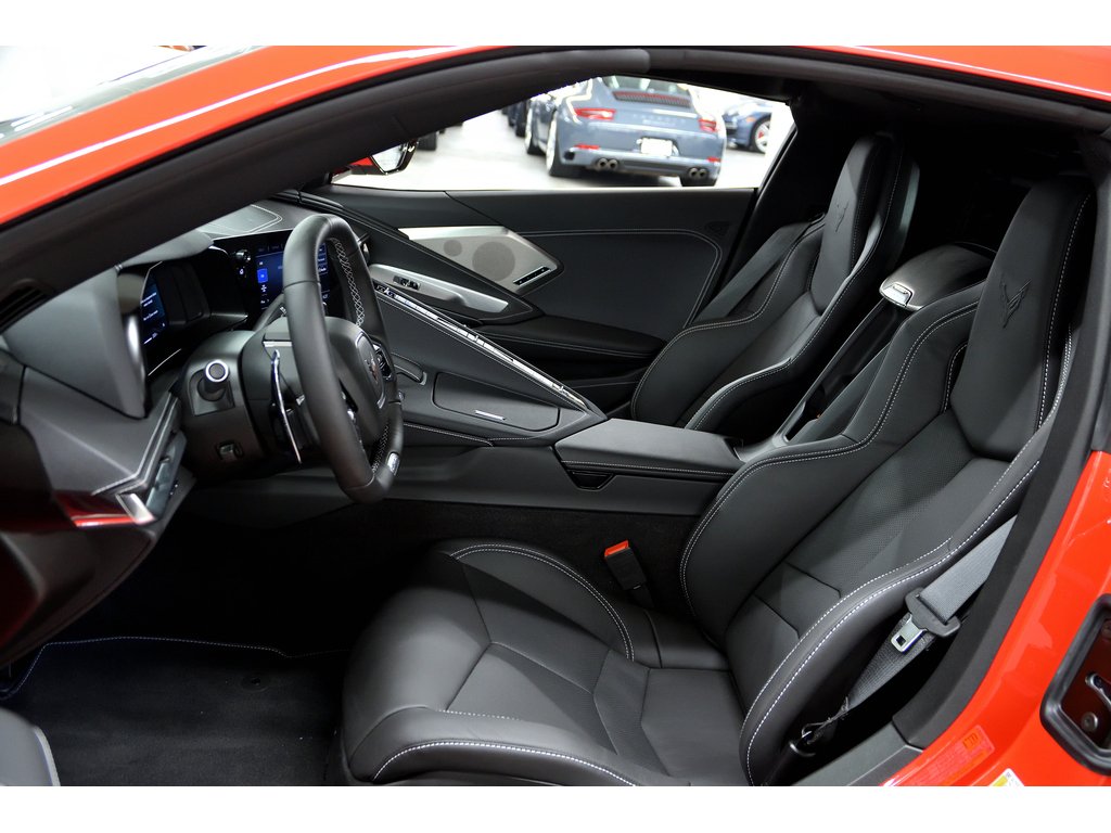 2023 Chevrolet Corvette Z06 C8R 2LZ / Z07 Package / Delivery Milleage in Laval, Quebec - 14 - w1024h768px