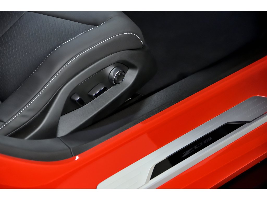 2023 Chevrolet Corvette Z06 C8R 2LZ / Z07 Package / Delivery Milleage in Laval, Quebec - 40 - w1024h768px