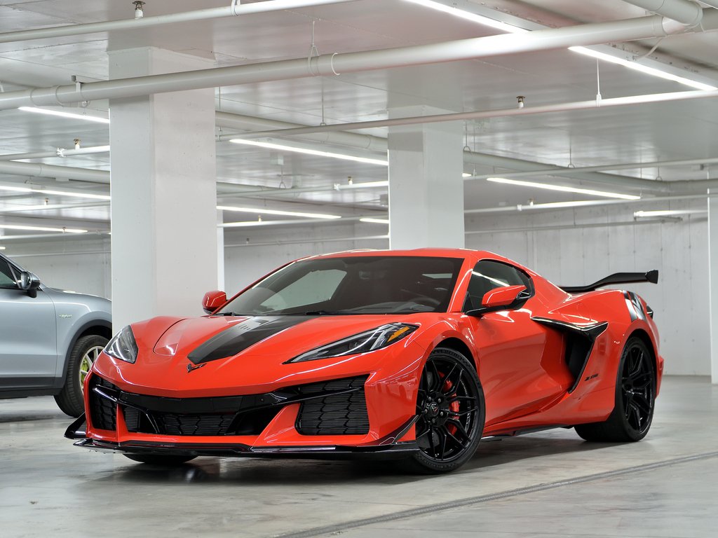 2023 Chevrolet Corvette Z06 C8R 2LZ / Z07 Package / Delivery Milleage in Laval, Quebec - 1 - w1024h768px