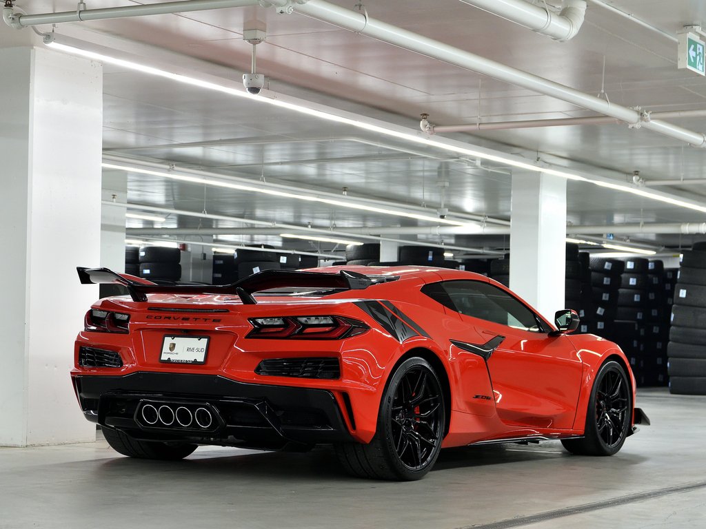 2023 Chevrolet Corvette Z06 C8R 2LZ / Track Package / Delivery Milleage in Laval, Quebec - 3 - w1024h768px
