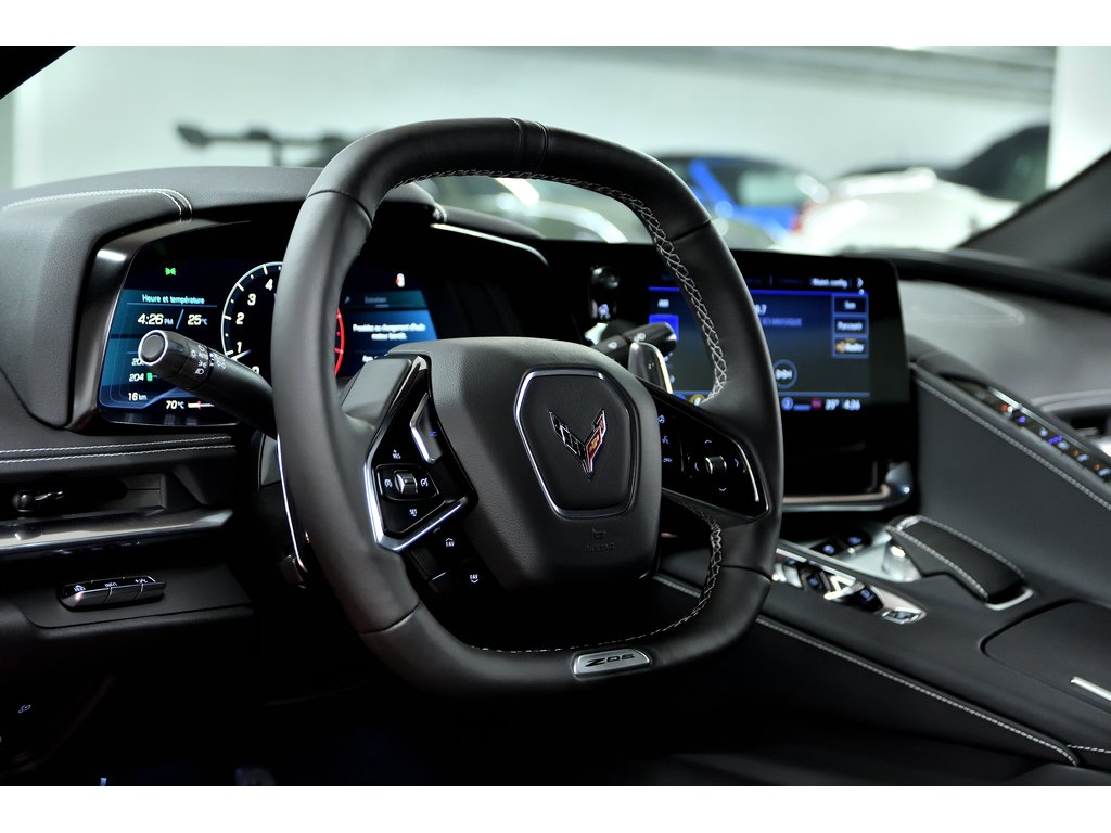 2023 Chevrolet Corvette Z06 C8R 2LZ / Z07 Package / Delivery Milleage in Laval, Quebec - 11 - w1024h768px