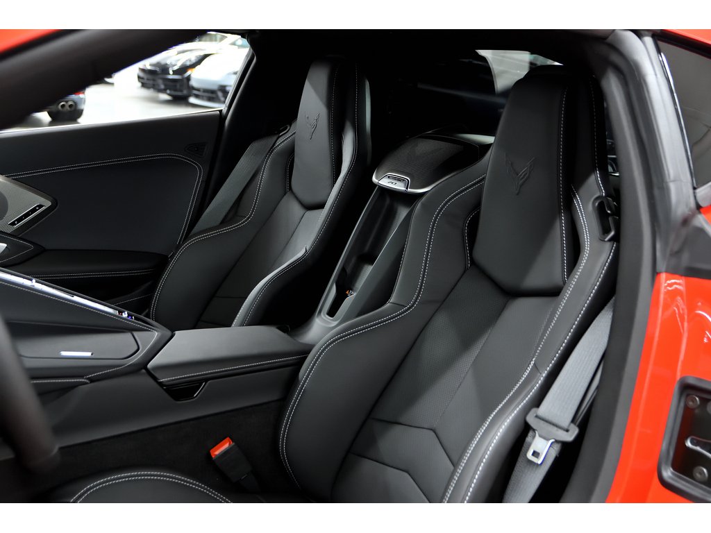 2023 Chevrolet Corvette Z06 C8R 2LZ / Z07 Package / Delivery Milleage in Laval, Quebec - 15 - w1024h768px