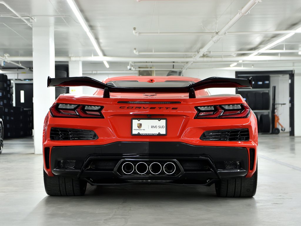2023 Chevrolet Corvette Z06 C8R 2LZ / Z07 Package / Delivery Milleage in Laval, Quebec - 4 - w1024h768px