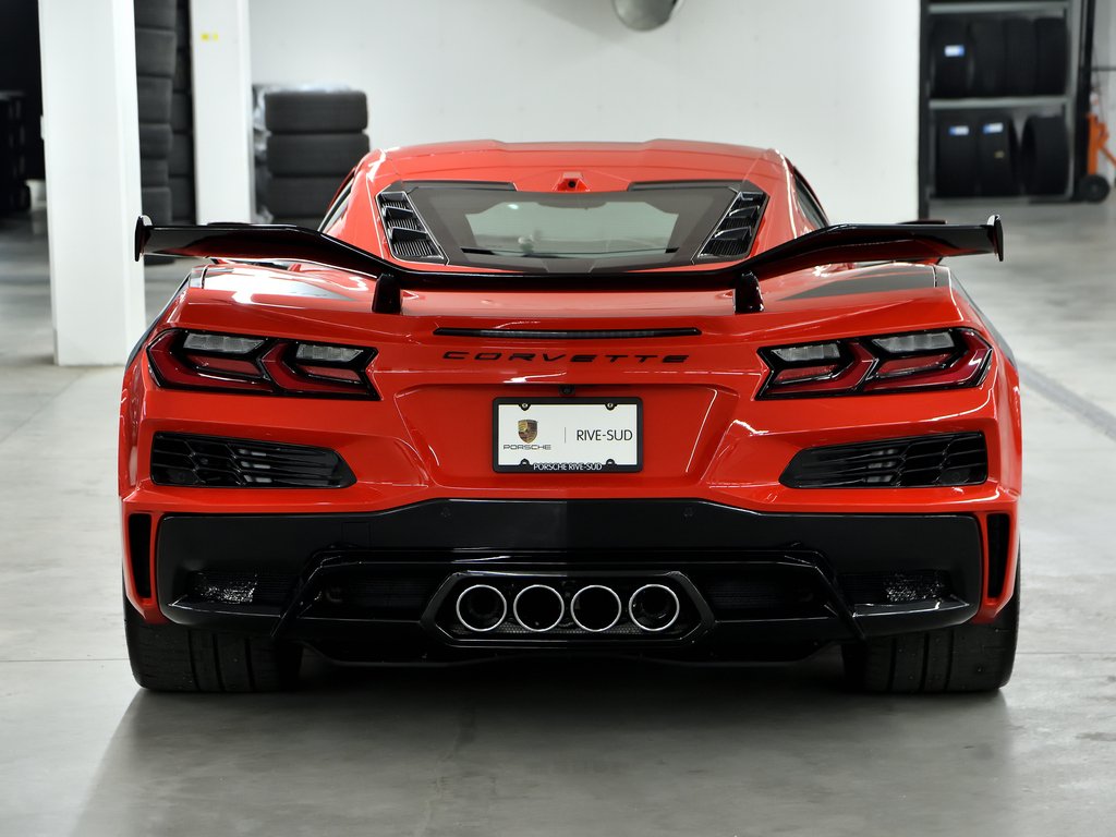 2023 Chevrolet Corvette Z06 C8R 2LZ / Z07 Package / Delivery Milleage in Laval, Quebec - 44 - w1024h768px