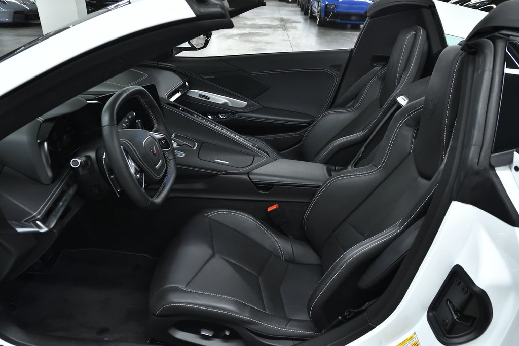 2025 Chevrolet Corvette 1LT in Laval, Quebec - 13 - w1024h768px
