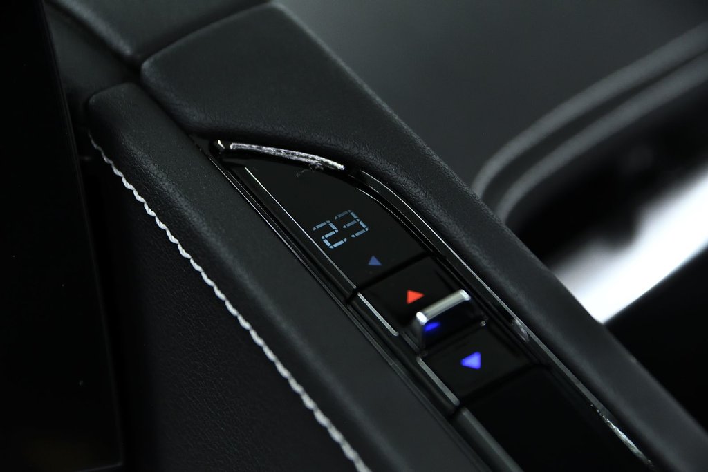 2025 Chevrolet Corvette 1LT in Laval, Quebec - 26 - w1024h768px
