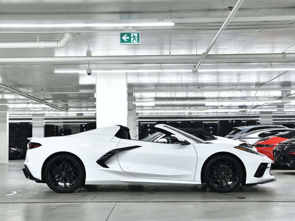 2025 Chevrolet Corvette 1LT in Laval, Quebec - 2 - w1024h768px