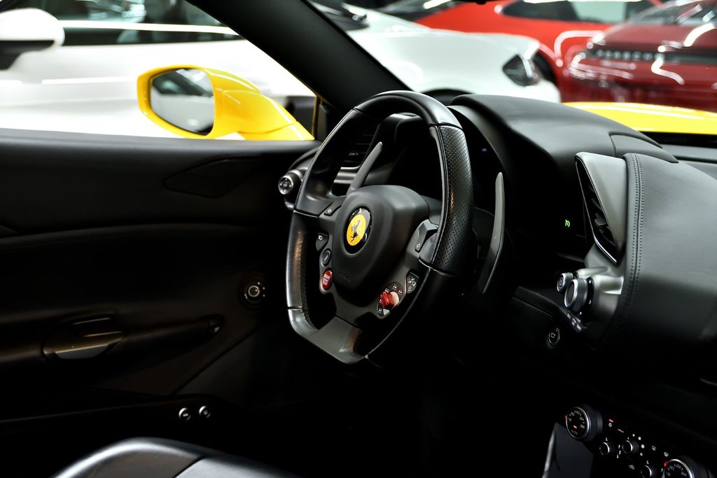 Ferrari 488 Spider  2019 à Laval, Québec - 41 - w1024h768px