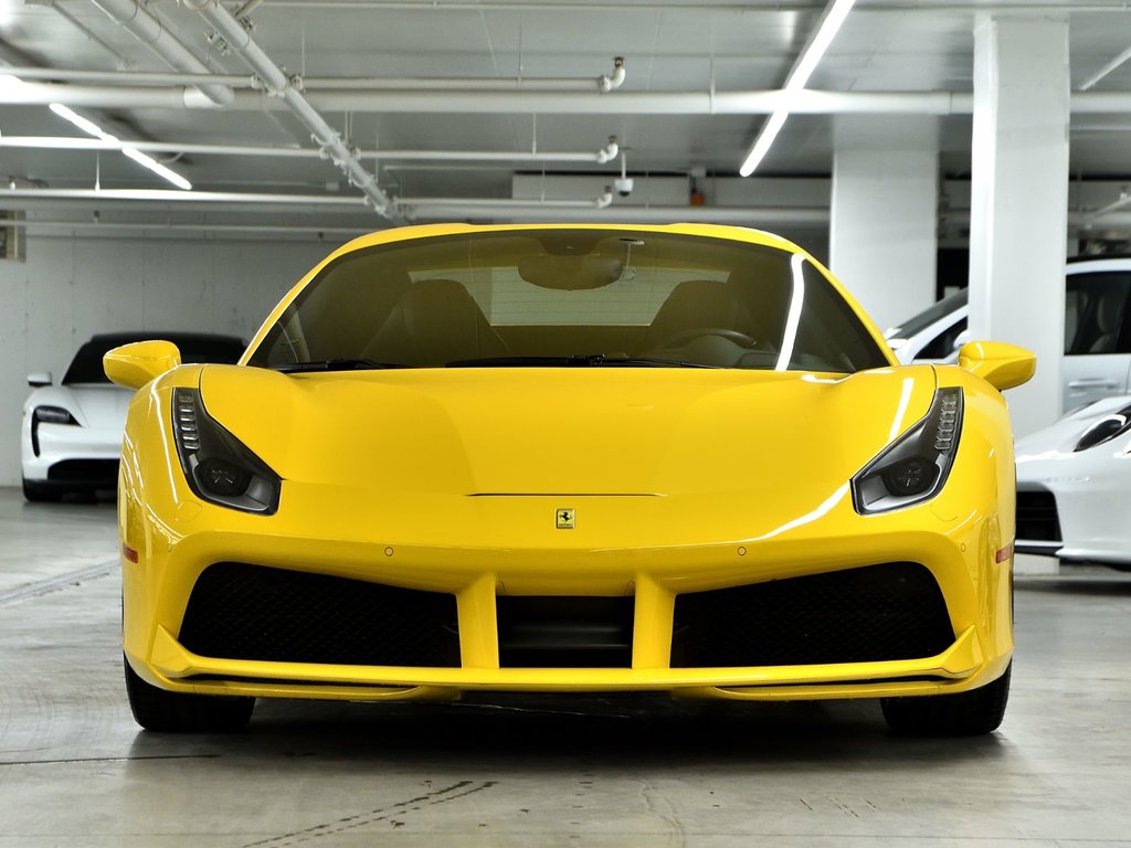 Ferrari 488 Spider  2019 à Laval, Québec - 5 - w1024h768px