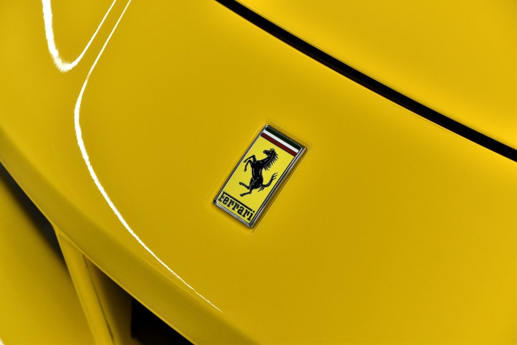 Ferrari 488 Spider  2019 à Laval, Québec - 6 - w1024h768px